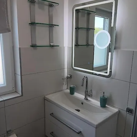 Slava Apartament Sukošan